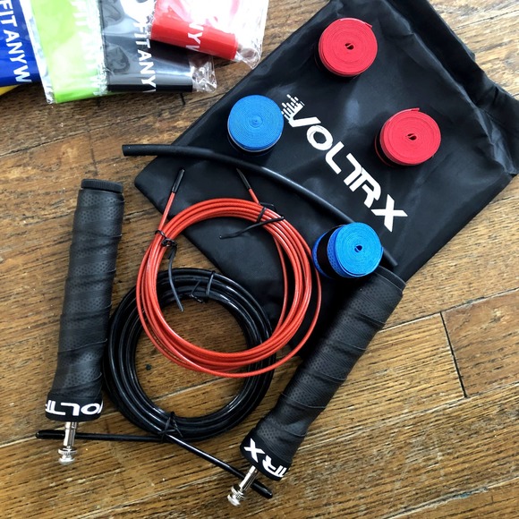 NEW Bundle Of Resistance Bands and Adjustable Weighted Jump Rope - Picture 3 of 4